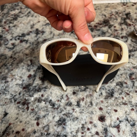 Oliver Peoples Sunglasses - opal pearl frame - Picture 6 of 7